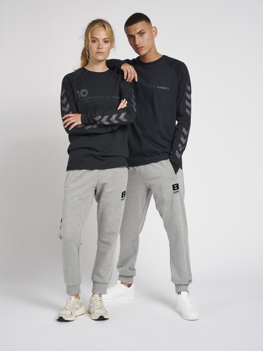 hmlLGC MUSA T-SHIRT L/S, 2001, model