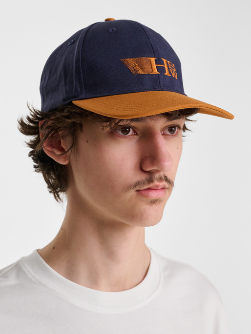 hmlSNAP CAP GAME, ASTRAL AURA, model