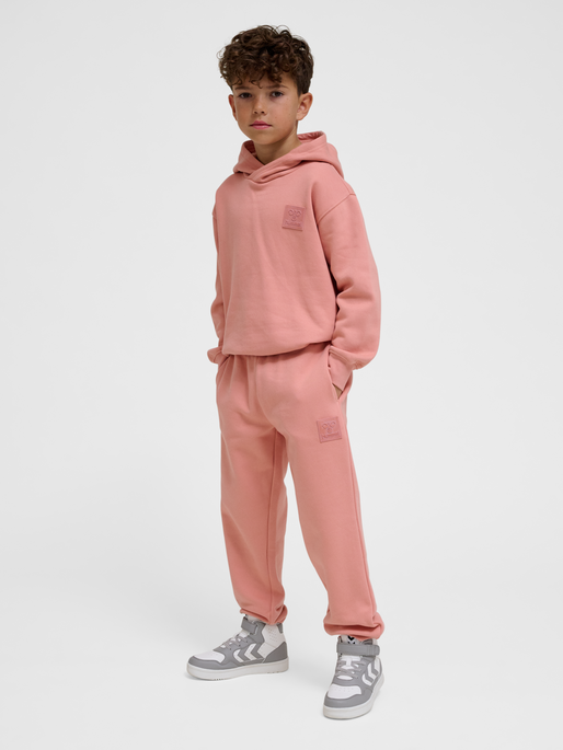 hmlCLEAN ADJUSTABLE PANTS, ROSE DAWN, model