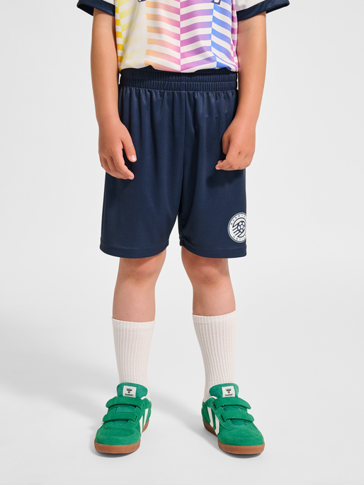 hmlSHIMMER SHORTS, DRESS BLUES, model