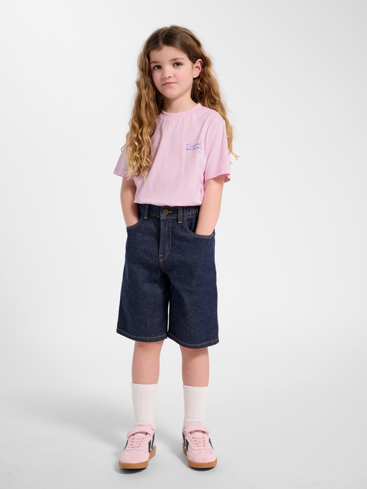 hmlJR REG GRAPHIC T-SHIRT S/S, PINK LADY, model
