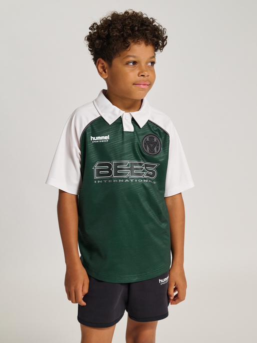 hmlJR LOOSE TIGER SOCCER JERSEY S/S, JUNE BUG, model
