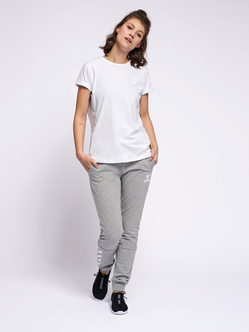 HMLISOBELLA T-SHIRT S/S, 9001, model