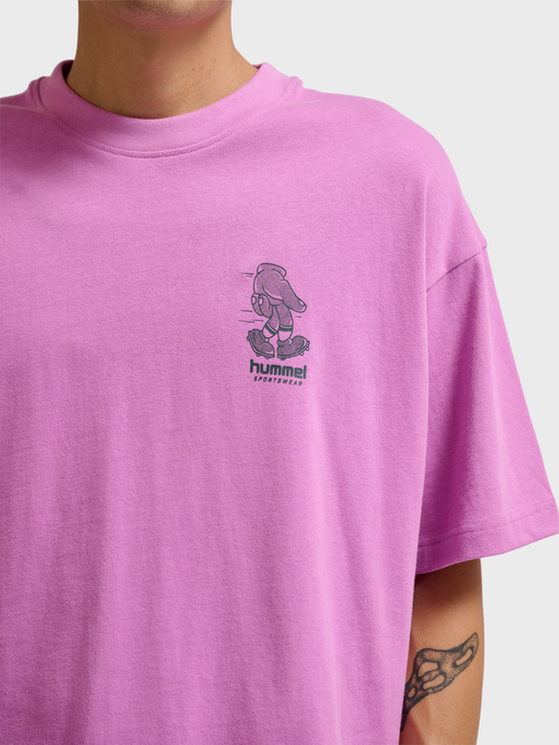 hmlLOOSE T-SHIRT S/S BEES STADIUM, VIOLET, model