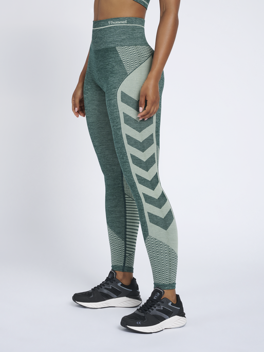 hmlVERA SEAMLESS HIGH WAIST TIGHTS, DARKEST SPRUCE/BASIL MELANGE, model