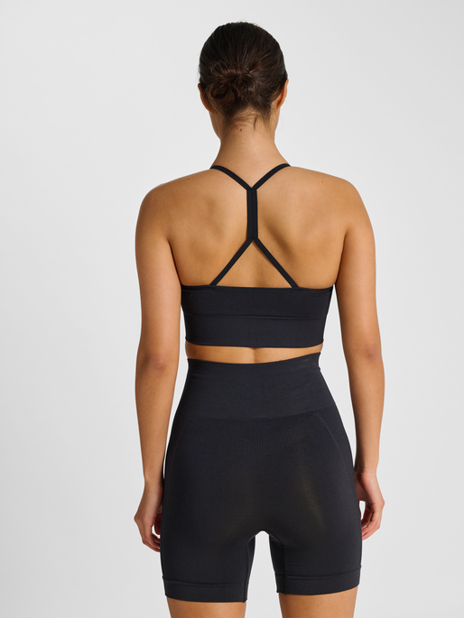 hmlTIFFY SEAMLESS SPORTS TOP, BLACK, model