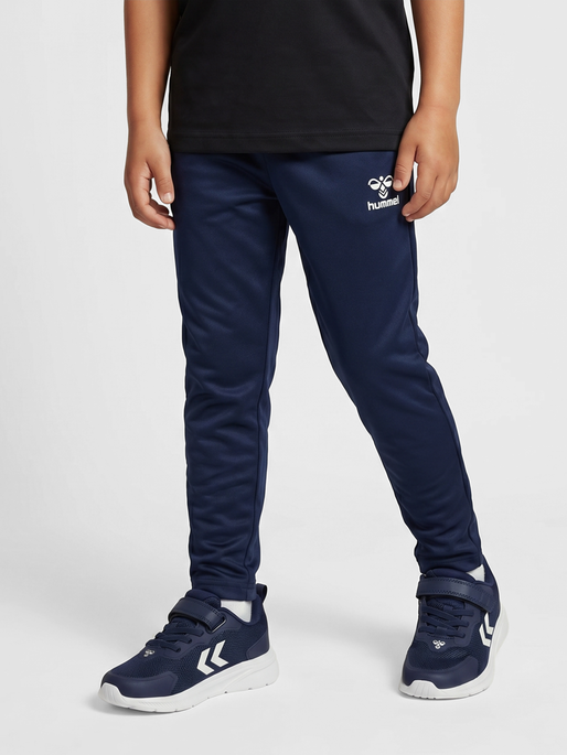 hmlESSENTIAL TRAINING PANTS KIDS, MARINE, model