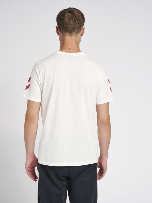 hmlLGC DANI T-SHIRT, 9806, model
