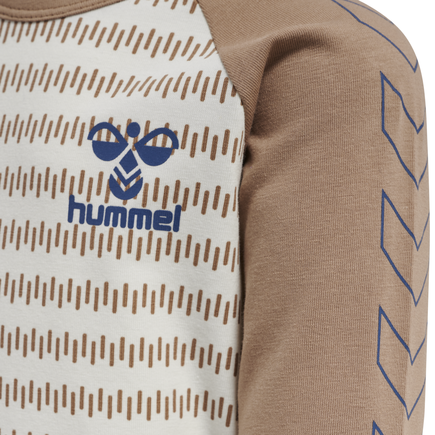 hmlDESMOND T-SHIRT L/S, BEAVER FUR, packshot