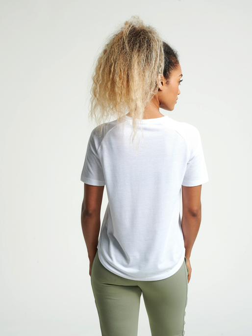 hmlVANJA T-SHIRT S/S, 9001, model