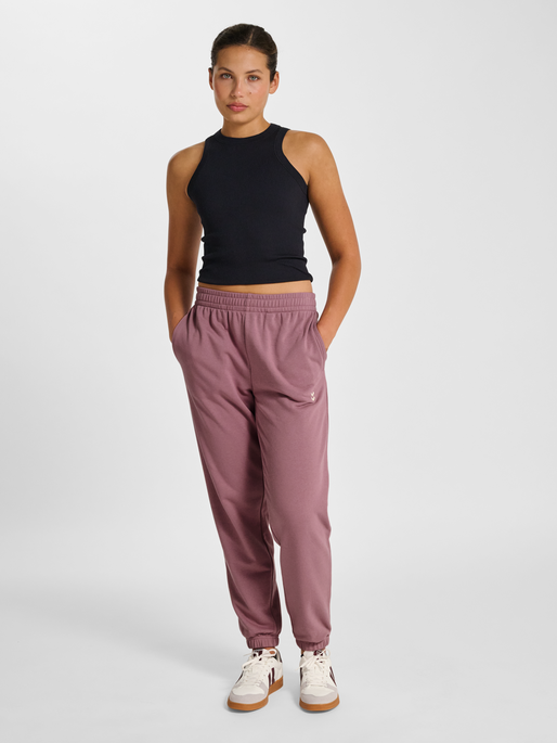 hmlPULSE W SWEAT PANTS, WISTFUL MAUVE, model