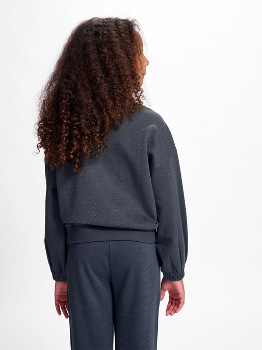 hmlGIZELA SWEATSHIRT, OMBRE BLUE, model