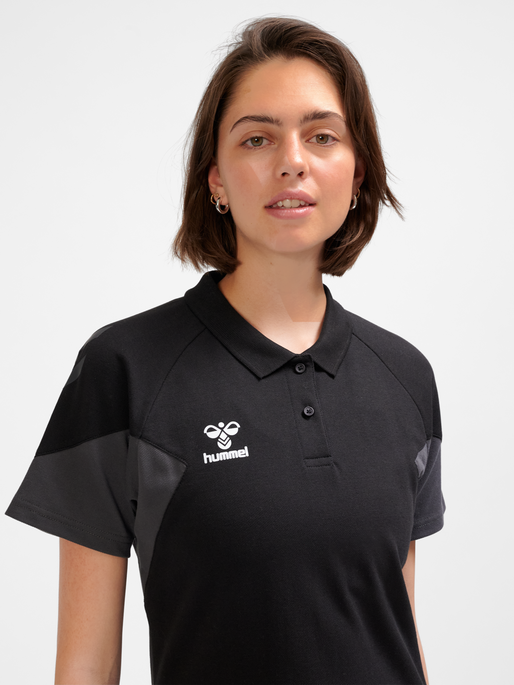 hmlTRAVEL POLO WOMAN, BLACK, model