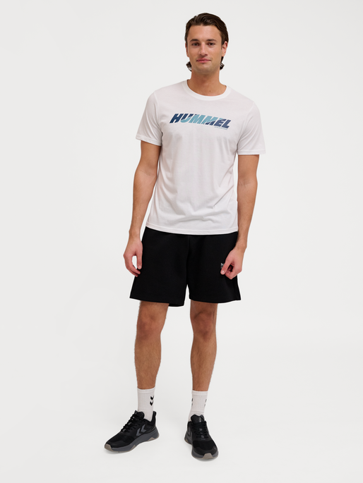 hmlGRAPHIC BOLD LOGO TEE, WHITE, model