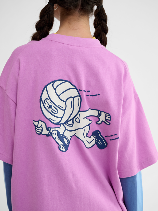 hmlLOOSE T-SHIRT S/S HEADBALL, VIOLET, model
