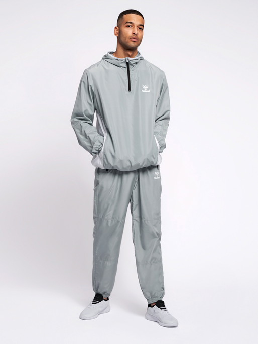 hmlMAGNUS HALF ZIP JACKET, 1968, model