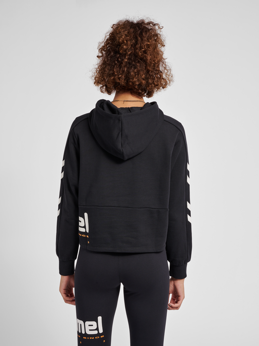 hmlLGC YOKO CROPPED HOODIE, BLACK, model