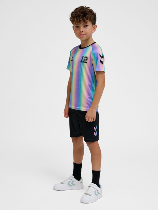 hmlSHIMMER T-SHIRT S/S, PINK-A-BOO, model