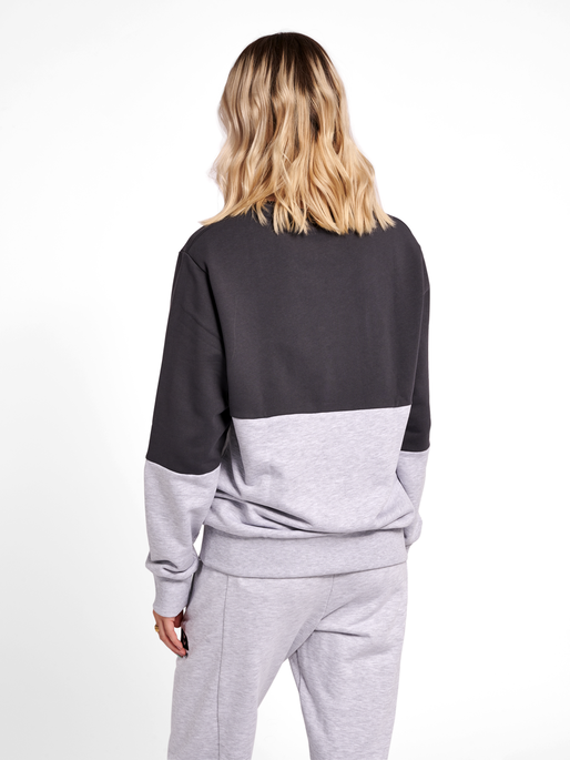 hmlLGC MANFRED SWEATSHIRT, LIGHT GREY MELANGE, model