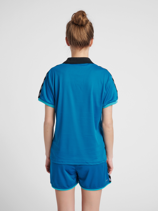 hmlAUTHENTIC WOMAN FUNCTIONAL POLO, CELESTIAL, model