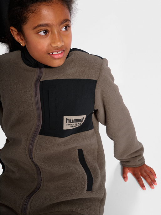 hmlDARE FLEECE JACKET, 1559, model