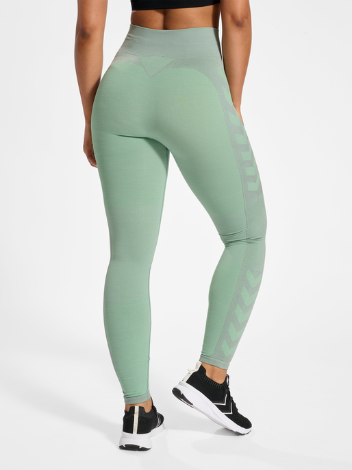 hmlCLEA SEAMLESS MID WAIST TIGHTS, CHINOIS GEEN/SILT GREEN MEL, model