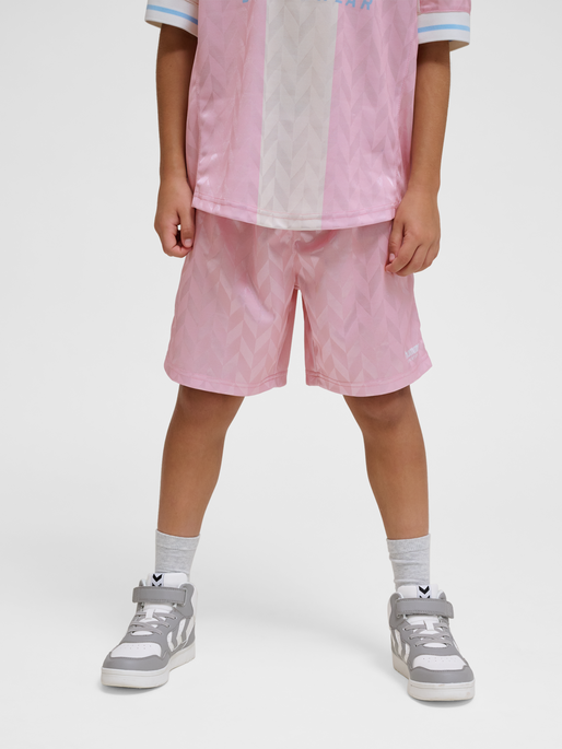 hmlJR FB SHORTS, WINSOME ORCHID, model