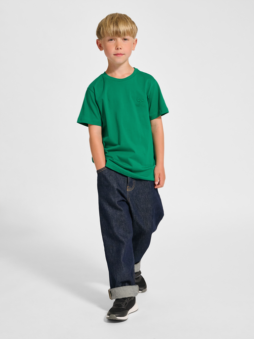 hmlTRELLE T-SHIRT S/S, PEPPER GREEN, model