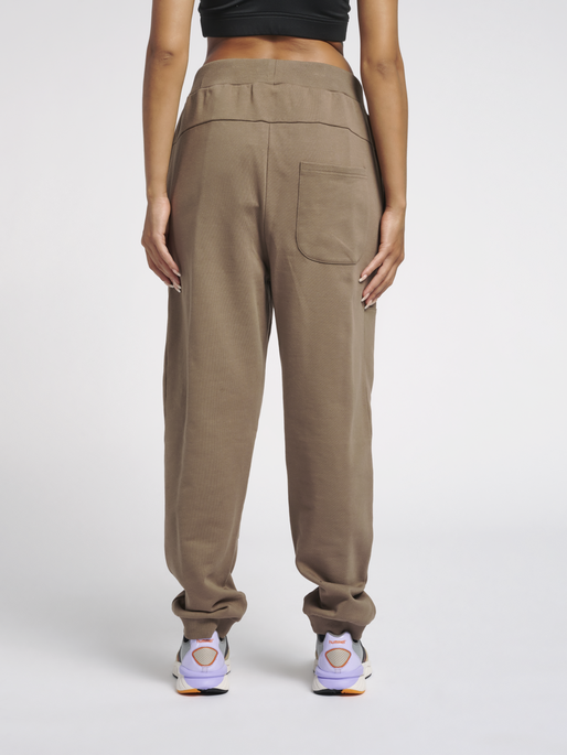 hmlSTEPHAN PANTS, 8058, model