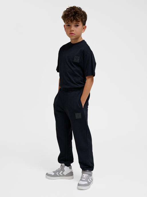 hmlCLEAN ADJUSTABLE PANTS, BLACK, model