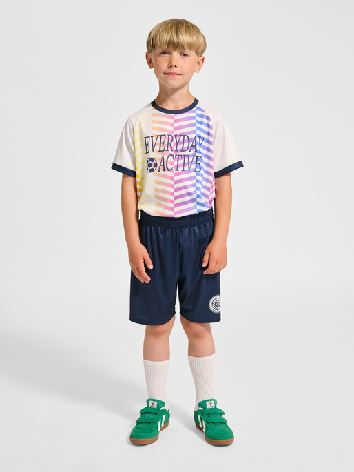 hmlSHIMMER SHORTS, DRESS BLUES, model