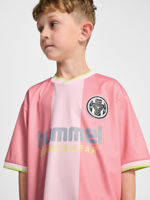 hmlJR LOOSE BALL  JERSEY S/S, PEONY, model