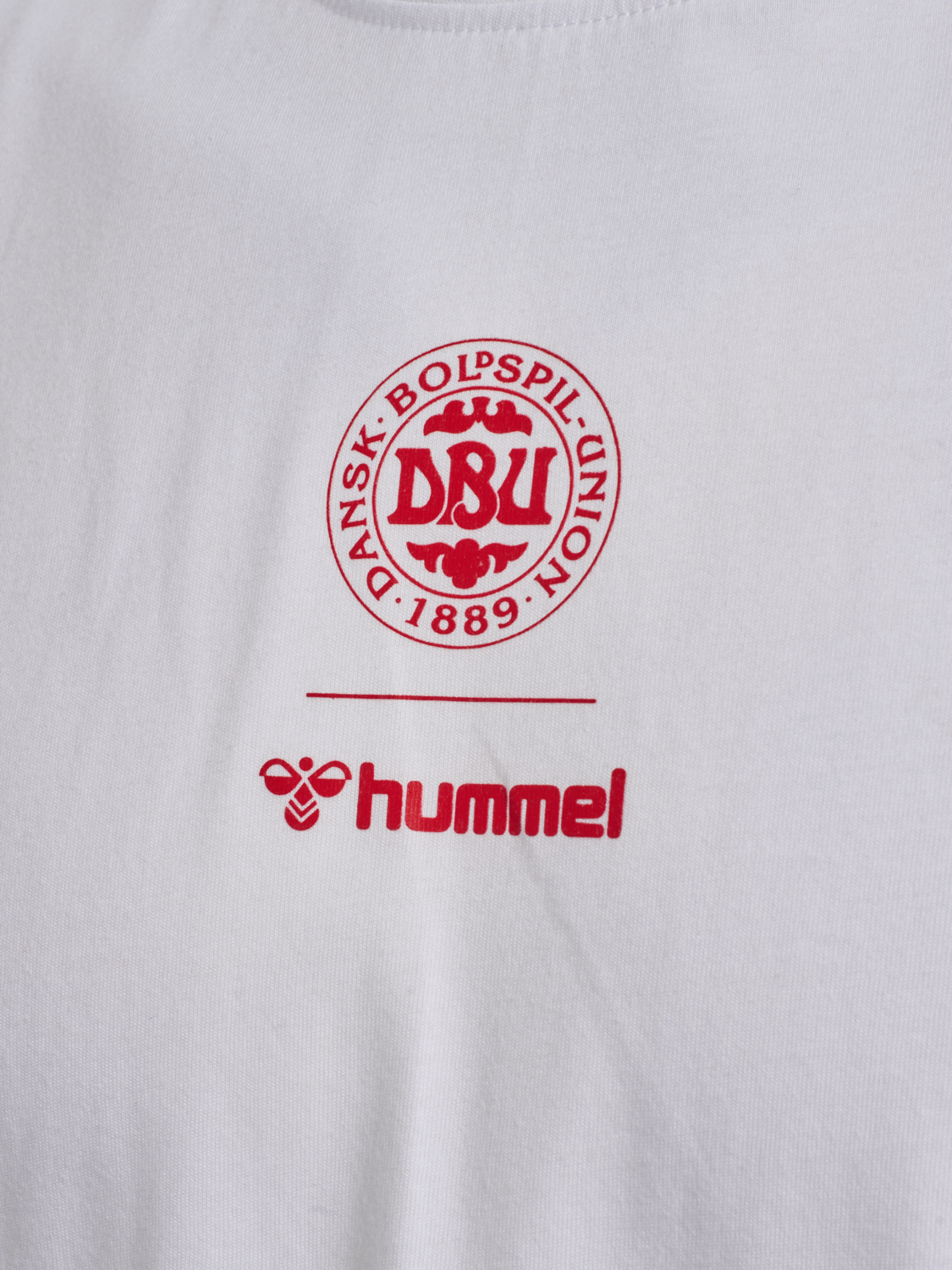 DBU 26 FAN RED-WHITE TEE LS, WHITE/TANGO RED, packshot