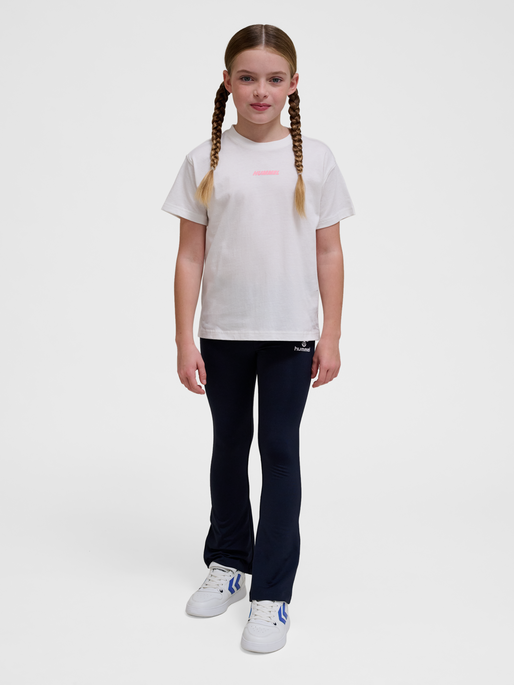 hmlELLA T-SHIRT S/S, MARSHMALLOW, model