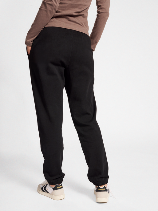 hmlIC BEA REGULAR PANTS, 2001, model