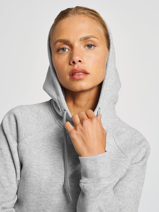 hmlRED HEAVY HOODIE WOMAN, GREY MELANGE, model