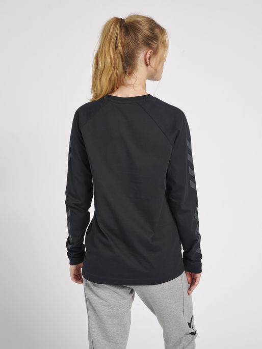 hmlLGC MUSA T-SHIRT L/S, 2001, model