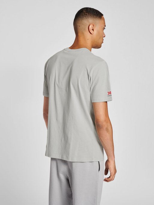 hmlLGC LOYALTY T-SHIRT, HARBOR MIST, model