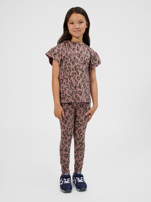 hmlMUSSE T-SHIRT S/S, TWILIGHT MAUVE, model