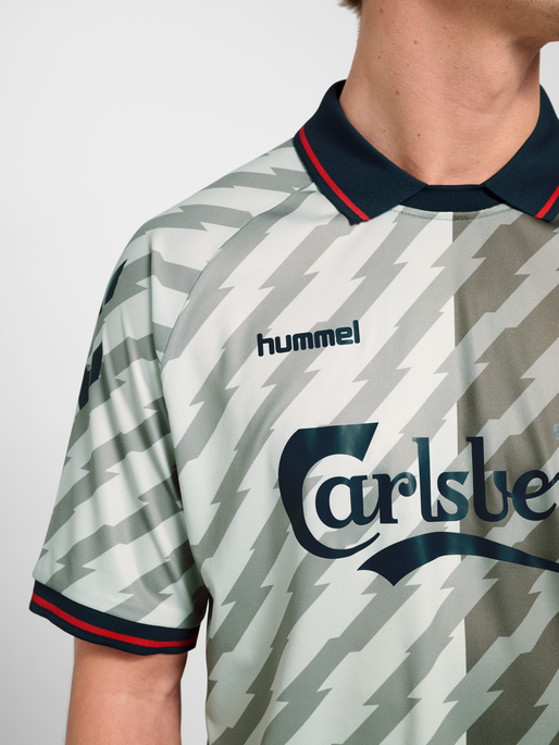 hmlWORLD 26 SOCCER JERSEY, LUNAR ROCK, model