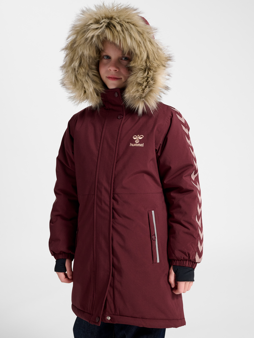 hmlLEAF TEX COAT, WINDSOR WINE, model