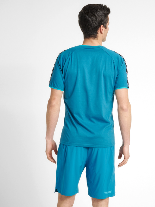 hmlAUTHENTIC TRAINING TEE, CELESTIAL, model