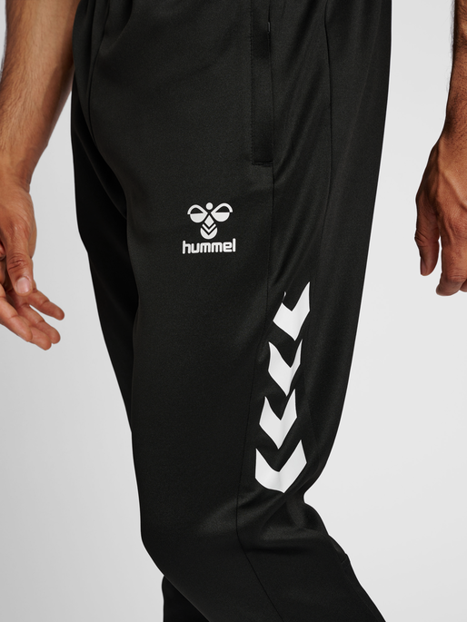 hmlCORE XK TRAINING POLY PANTS, BLACK/BLACK, model