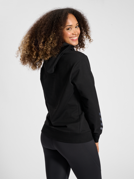 hmlOFFGRID COTTON HOODIE WO, JET BLACK/FORGED IRON, model