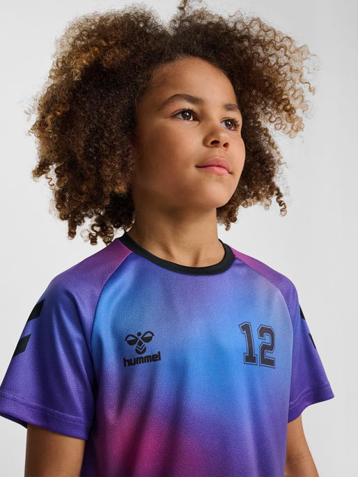 hmlSHIMMER SET, CAYENNE, model