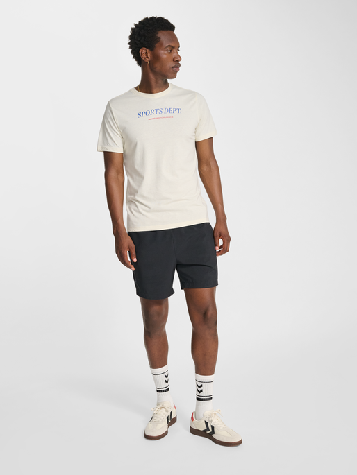 hmlPULSE GRAPHIC T-SHIRT S/S, TOFU, model