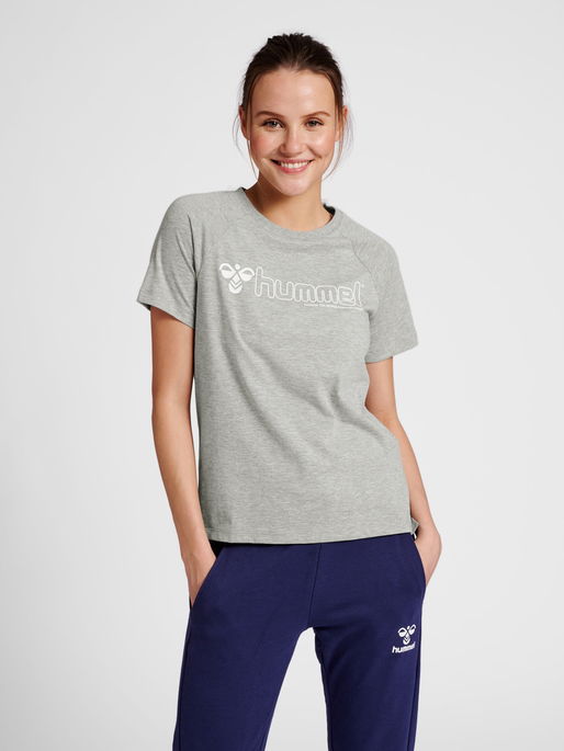 hmlNONI 2.0 T-SHIRT, GREY MELANGE, model