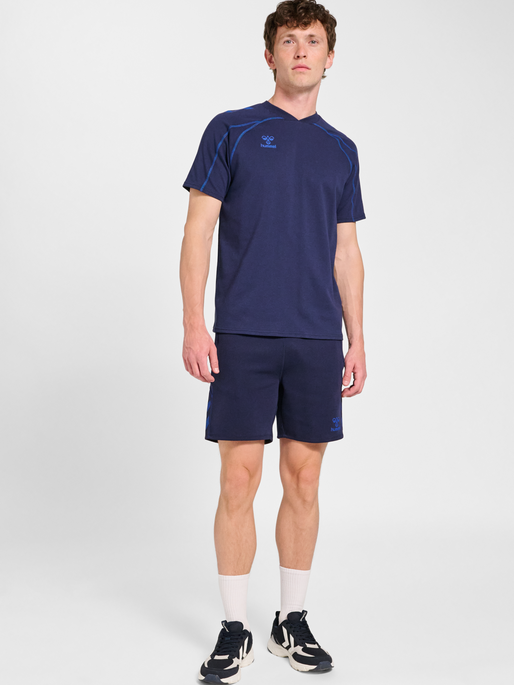 hmlMOVE 2.0 SHORTS, MARINE, model