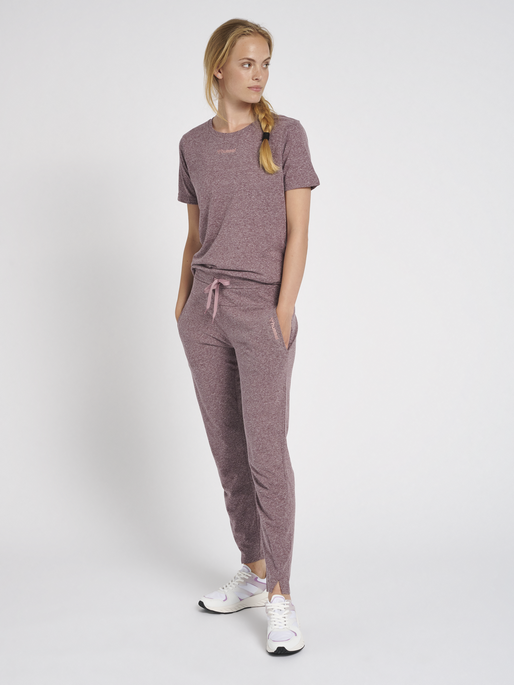 hmlZANDRA T-SHIRT, 8035, model