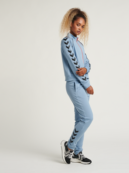 hmlZIBA SHORT ZIP JACKET, 7986, model